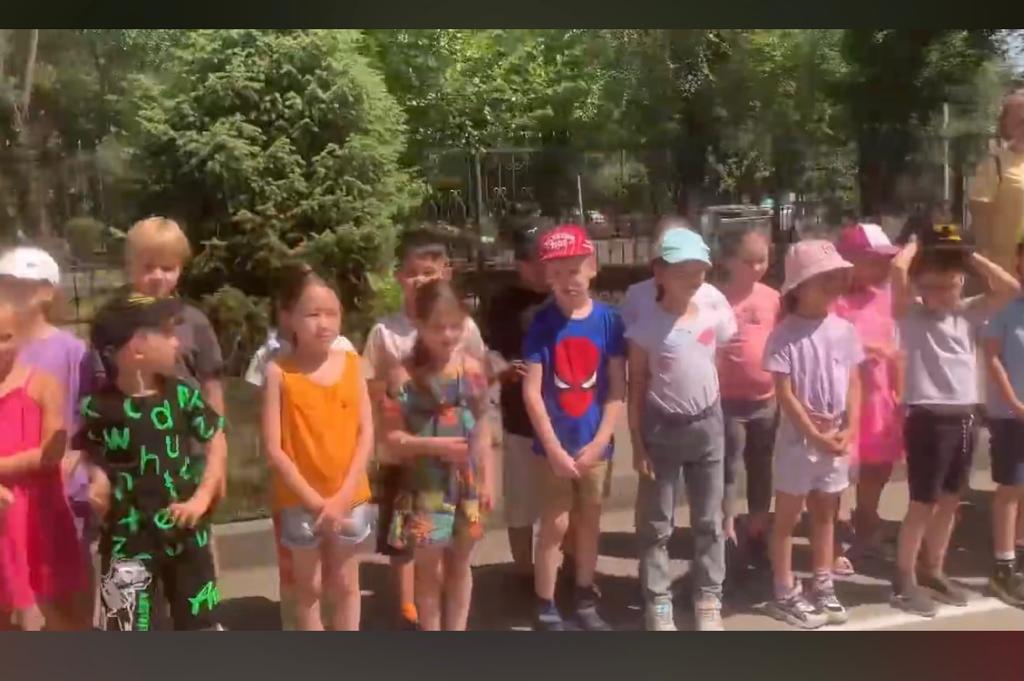 “Достық” мектеп лагері. Бегалин атындағы мемлекеттік балалар кітапханасында.